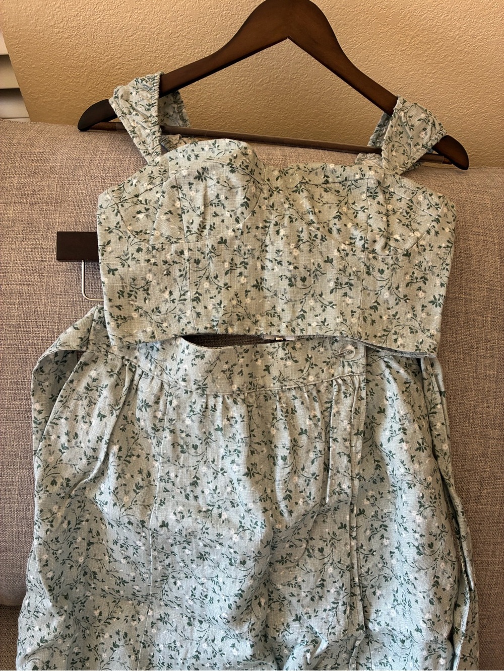 Reformation Mint Green Floral 100% Linen Set - Picture 4 of 8
